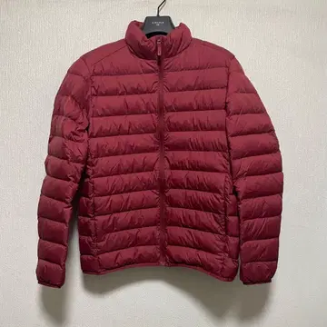 새상품급 유니클로 울트라 라이트 다운 자켓 사이즈 M
