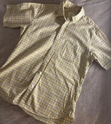 뷰티 앤 유스 반팔 코튼 100% 셔츠 옐로우 컬러 새상품급