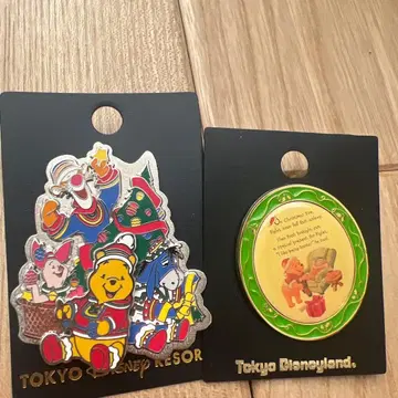 디즈니 크리스마스 곰돌이 푸 피글렛 티거 핀 배지 2점