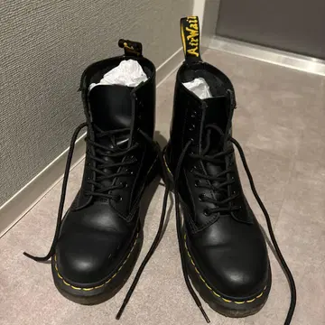 닥터마틴 에이트홀