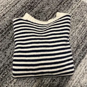 Le Tricoteur THE KNITWEAR OF GUERNSEY