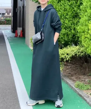 notch. [ notch. by KR ] 속기모 후디 원피스