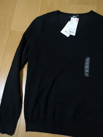 유니클로 캐시미어 니트 스웨터 M 블랙 새상품