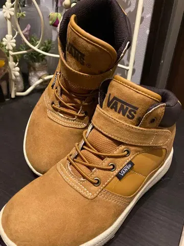 VANS 하이컷 스니커즈 23