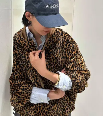 AP STUDIO 레이온 씰 프린트 아노락