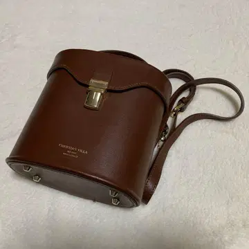 크리스찬 빌라 양동이형 숄더백 브라운