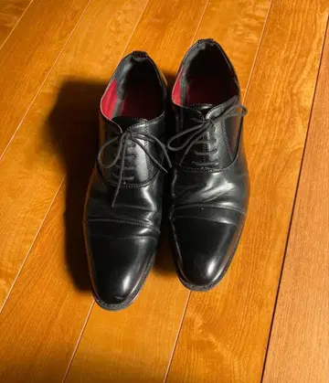 블랙 스트레이트 팁 드레스 슈즈