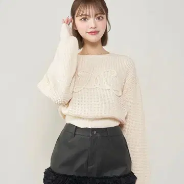 다리치 로고 와플 니트탑 아이보리