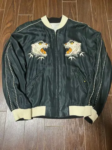 새상품급 동양 테일러 스카잔 백호 새틴 M 사이즈 블랙