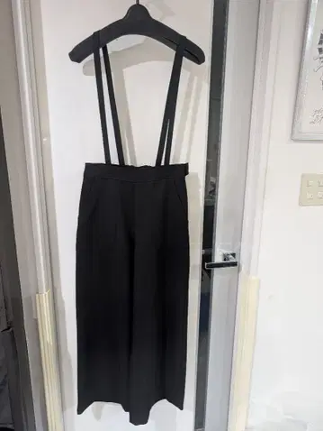 [택 포함 미사용 새상품] Mylanka 블랙 살로펫 야마다야