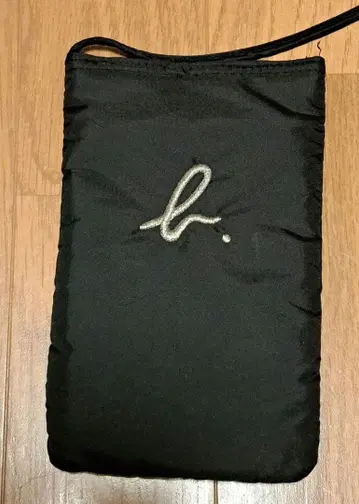 블랙 나일론 숄더백