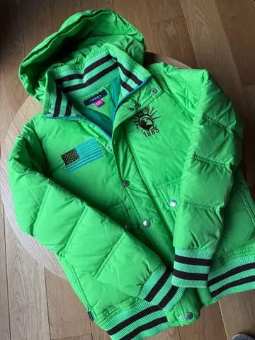 타미힐피거 다운 자켓 M 사이즈 미국 국기 여신 후드 부착