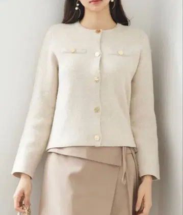 SAISON DE PAPILLON 숏 기장 니트 가디건