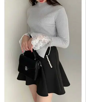 밑단 레이스 리브 니트탑