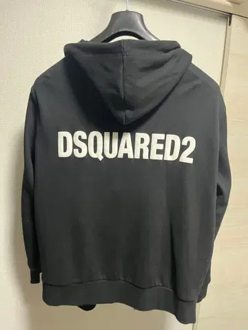 DSQUARED2 [미사용 새상품] 블랙 후드티 후드 부착