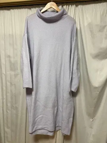 디노스더마컬렉션SO close, 옅은 라벤더 계열 롱 니트 원피스