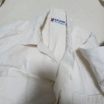 BLUE SCUBA 자수 반팔 셔츠 화이트