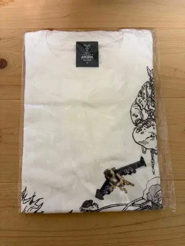 오토모 전집 T셔츠 M 사이즈