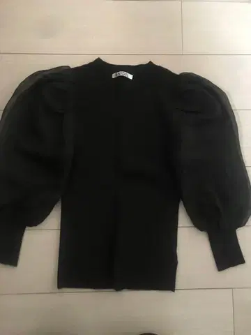 스나이델 snidel 쉬폰 상의 몇 번 사용