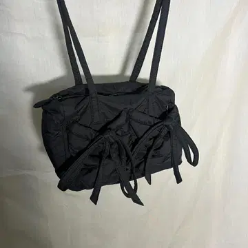 CELITAILS 블랙 리본 포함 더블 포켓 백