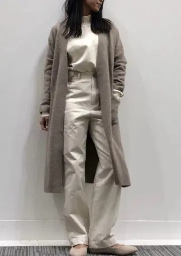 새상품 유니클로 수플레얀 벨티드 롱 니트 코트 L 베이지