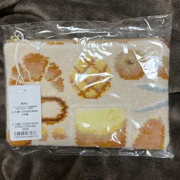 러브러리 바이 페이러 러브러리 베이커리 플랫 파우치