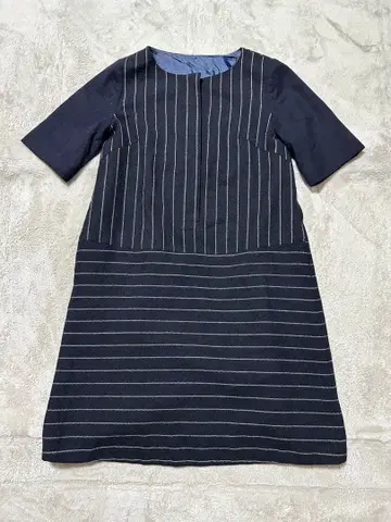 로이스크레용 네이비 스트라이프 반팔 울 원피스