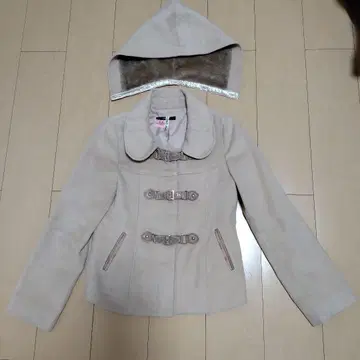 베이지 더플 코트 후드 부착