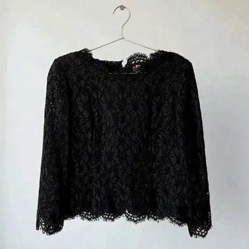 꽃무늬 레이스 긴팔 상의 블랙