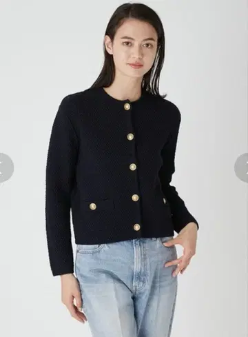 미라 오웬 금장 버튼 숏 기장 니트 가디건