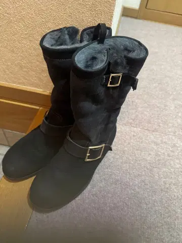 가격 인하 블랙 스웨이드 퍼 부츠