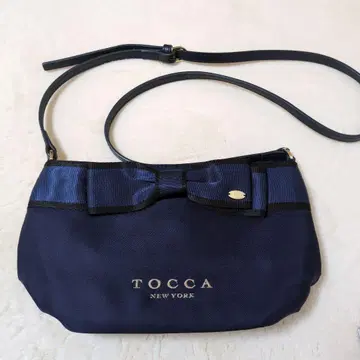 TOCCA 네이비 리본 숄더백