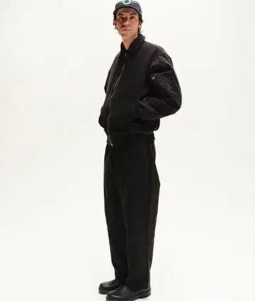 팝 트레이딩 컴퍼니 블랙 봄버 자켓