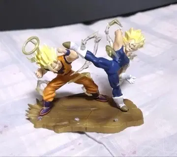 슈퍼 사이어인 손오공 VS 슈퍼 사이어인 베지터 [드래곤볼 캡슐 5]