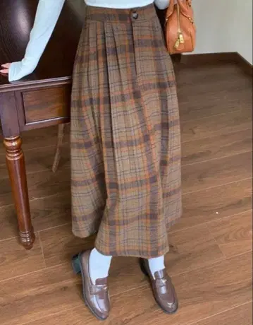 체크 무늬 스커트