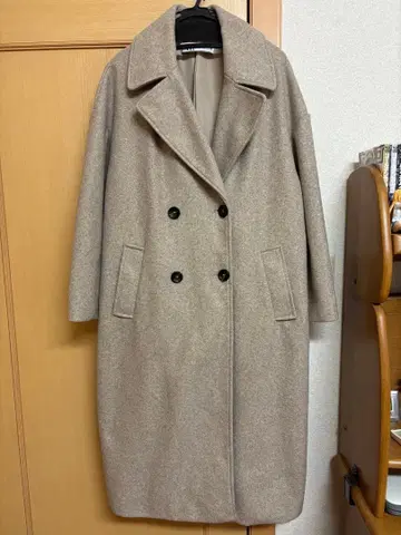 베이지 더블 브레스트 롱 코트
