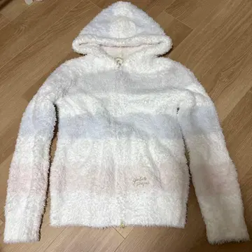 젤라또피케 후드 부착 자켓