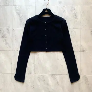 새상품급 폭시 펄 버튼 가디건 캐시미어 실크 크롭 겉옷
