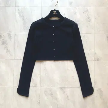새상품급 폭시 펄 버튼 가디건 캐시미어 실크 크롭 겉옷