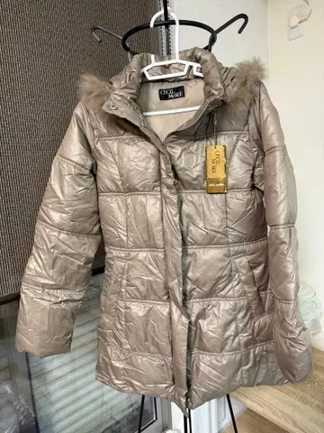 세실 맥비 미사용 새상품 후드 부착 베이지 다운풍 자켓 헤이세이 갸루