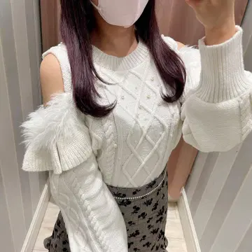 에블린 evelyn 샤기컷 니트 화이트