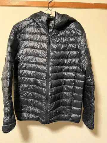 UNIQLO 후드 부착 다운 자켓 BLACK