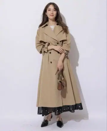 아푸와이저 리셰 벨티드 트렌치코트