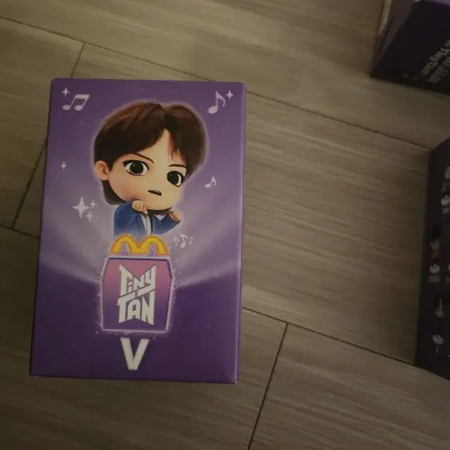 맥도날드 TinyTAN V 피규어