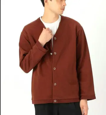 컴시즘 가디건 미니 쭈리 도트 버튼 가디건