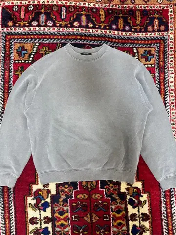 YEEZY season 6 차콜 맨투맨