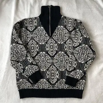 used 하프 지퍼 하이넥 니트 자카드