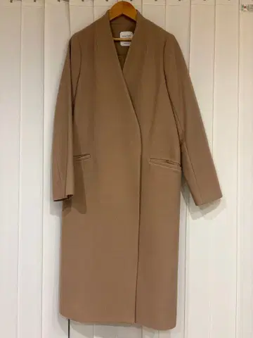 V넥 노카라 코트