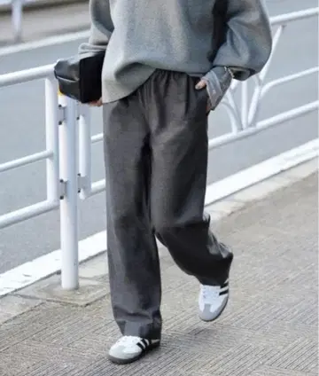 새상품급 슬로브 이에나 울 혼방 드로스트 이지 슬랙스 38