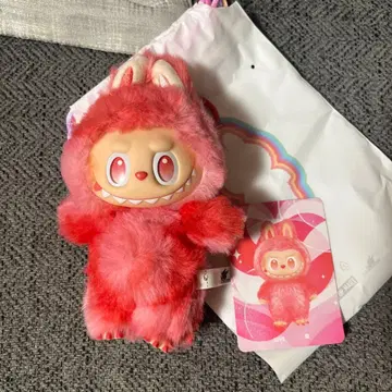 MONSTERS Big into Energy LOVE  LABUBU